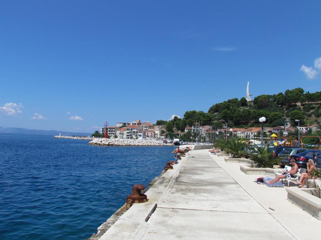 Casa Rosada Hotel Podgora Exterior photo