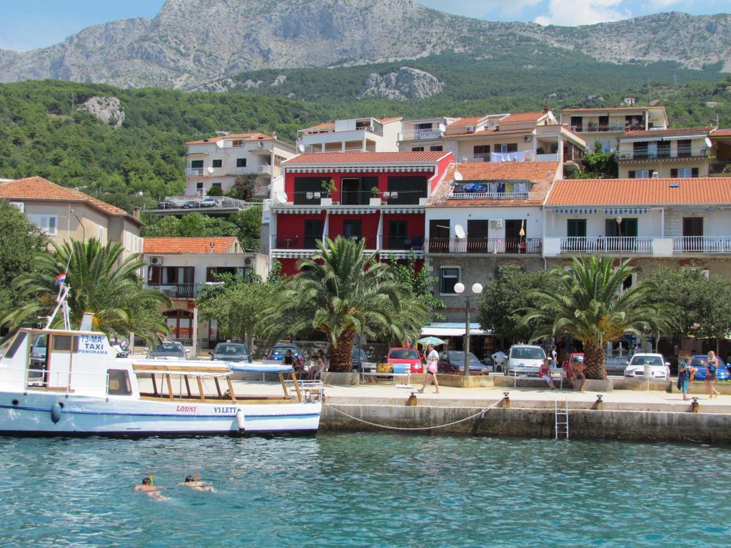 Casa Rosada Hotel Podgora Exterior photo