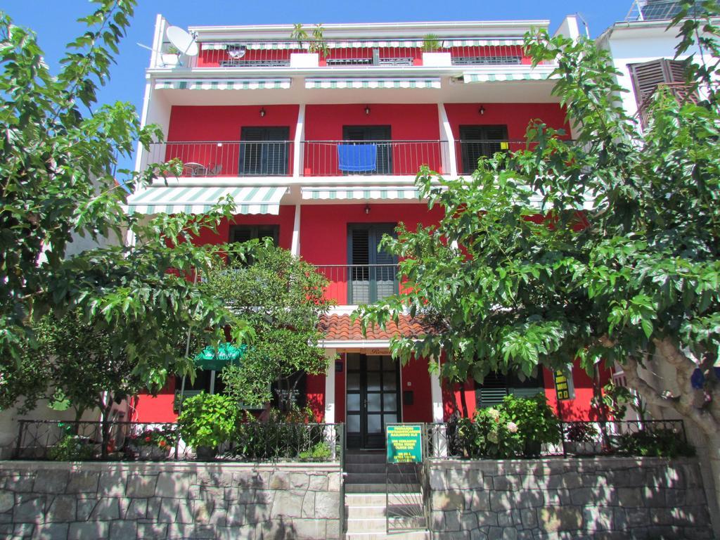 Casa Rosada Hotel Podgora Exterior photo