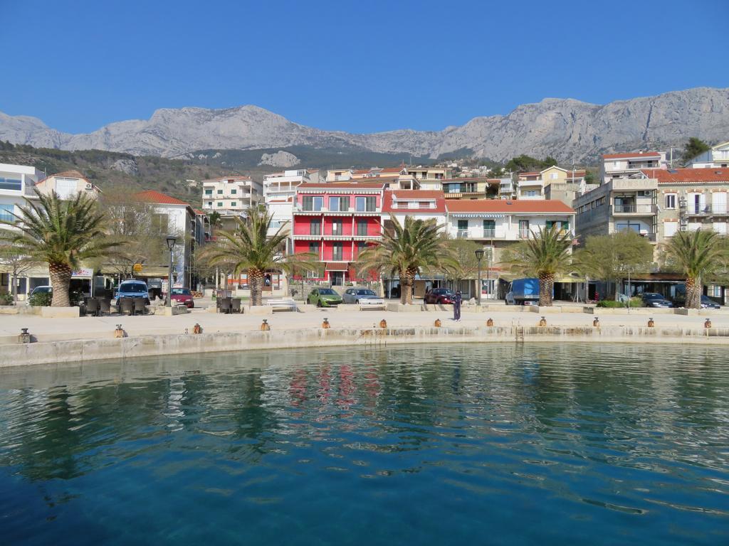 Casa Rosada Hotel Podgora Exterior photo