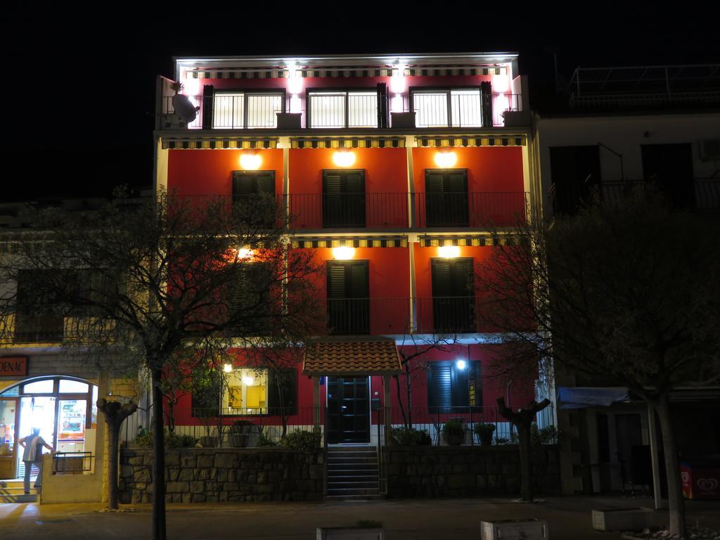 Casa Rosada Hotel Podgora Exterior photo